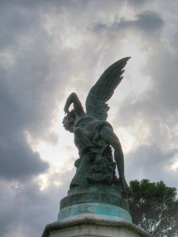 Parque del Buen Retiro | o Anjo Caído | el Ángel Caído (1874) by Emerson R. Zamprogno