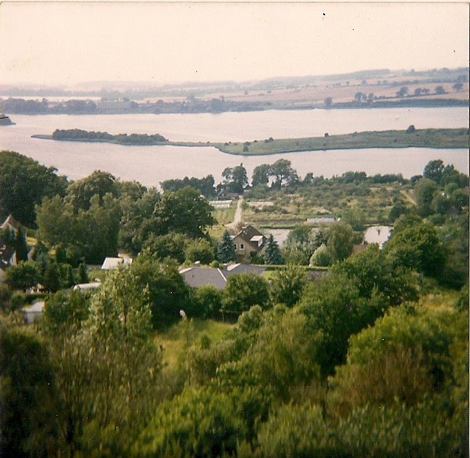 Blick vom Parnassturm in den 80ern Richtung by Humungoulus