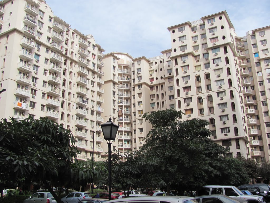 Carlton building, Gurgaon, Haryana, India by evdsastry