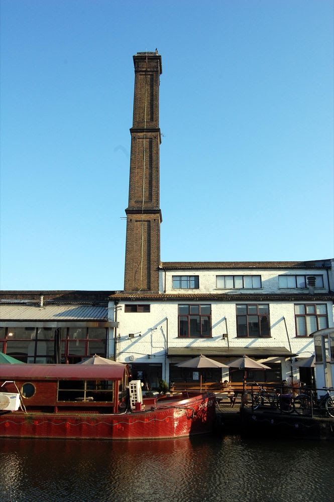 Regents Canal, Hackney, London by pthompson500