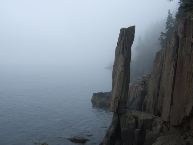 Balancing Rock by jsahlberg