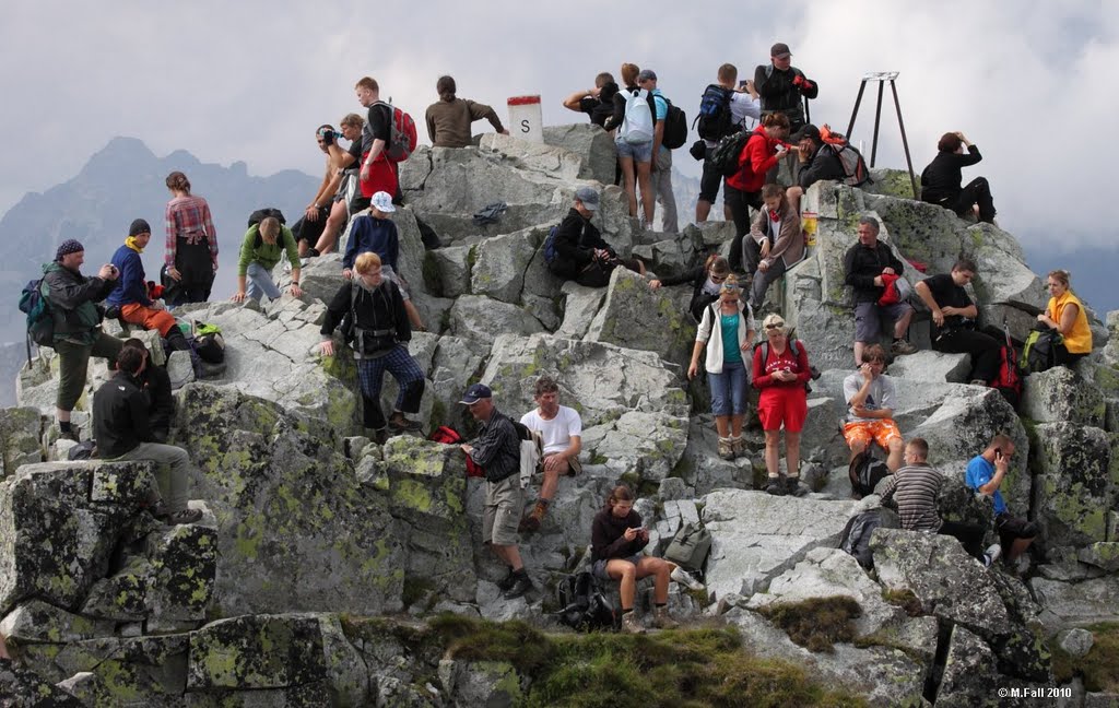 Szczyt Rysów (2499m) widziany ze szczytu na terenie Słowacji (2503m) by Marcin Fall