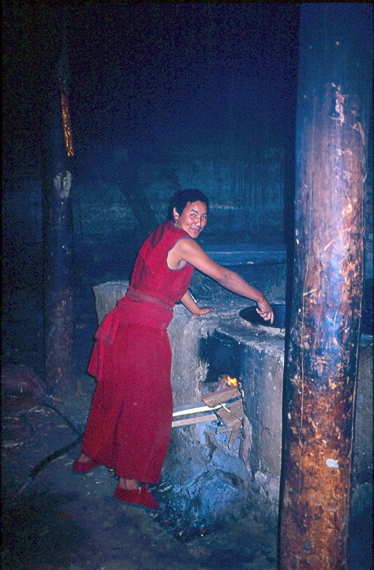 Monk - Langmusi Amdo by ardenne