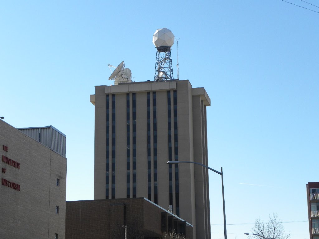 UW-Madison Atmospheric Sciences Building by Gaston08