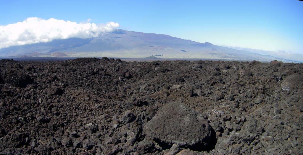 Another old lava flow from Mauna Loa with Mauna Kea in the distance by Manfred Delong