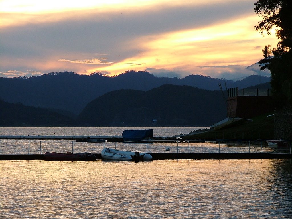 Atardecer en Valle de Bravo by Egar Garcia