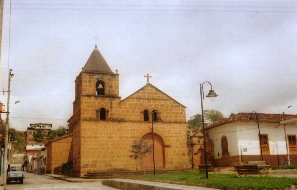 CAPILLA EN ZAPATOCA SANTANDER COLOMBIA by macruz1948