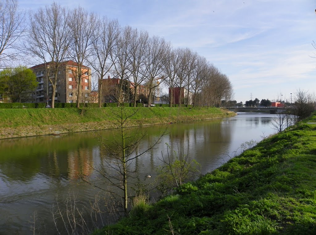 Coudekerque-branche - Le canal des Moères frontière avec Dunkerque by epaulard59