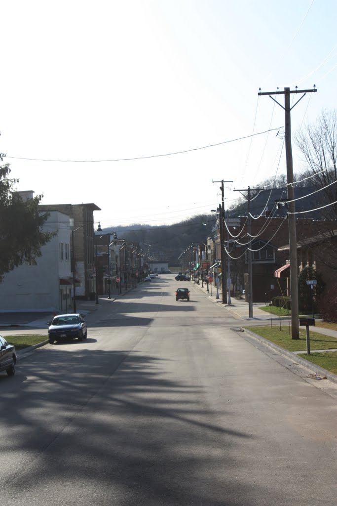 Court street, Richland Center by Victor Popovici