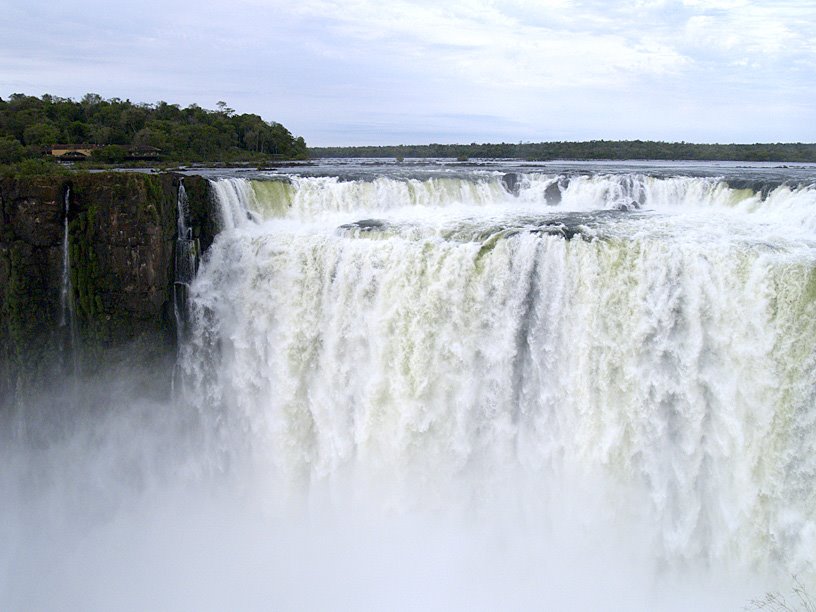 Iguazu Falls by tsushima