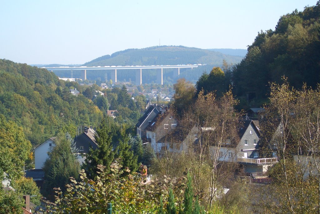 Blick vom "Eisernen Keil" auf Si-Niederschelden u. "Siegtalbrücke" (BAB 45) by hape.goldbeck