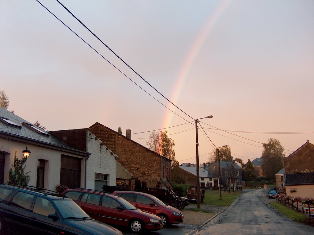 Rainbow over Ucimont by Waarnemer