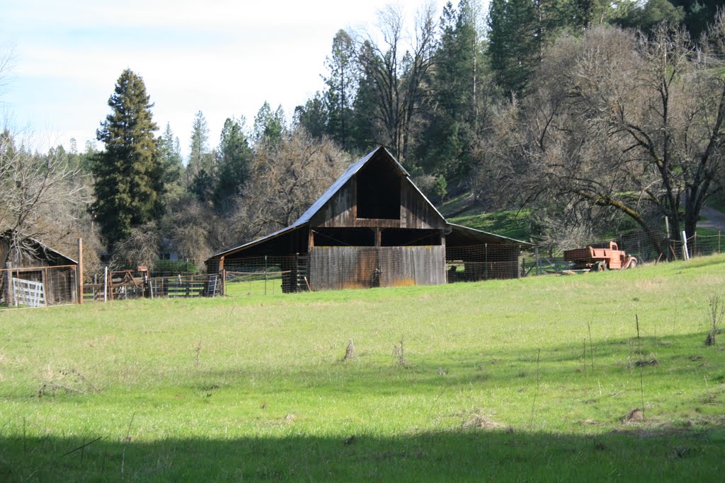 Flying Nun Barn by stett3