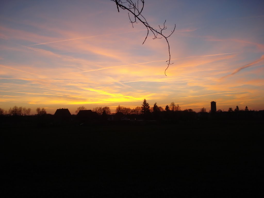 Zonsondergang boven Bocholt by Toon Geusens