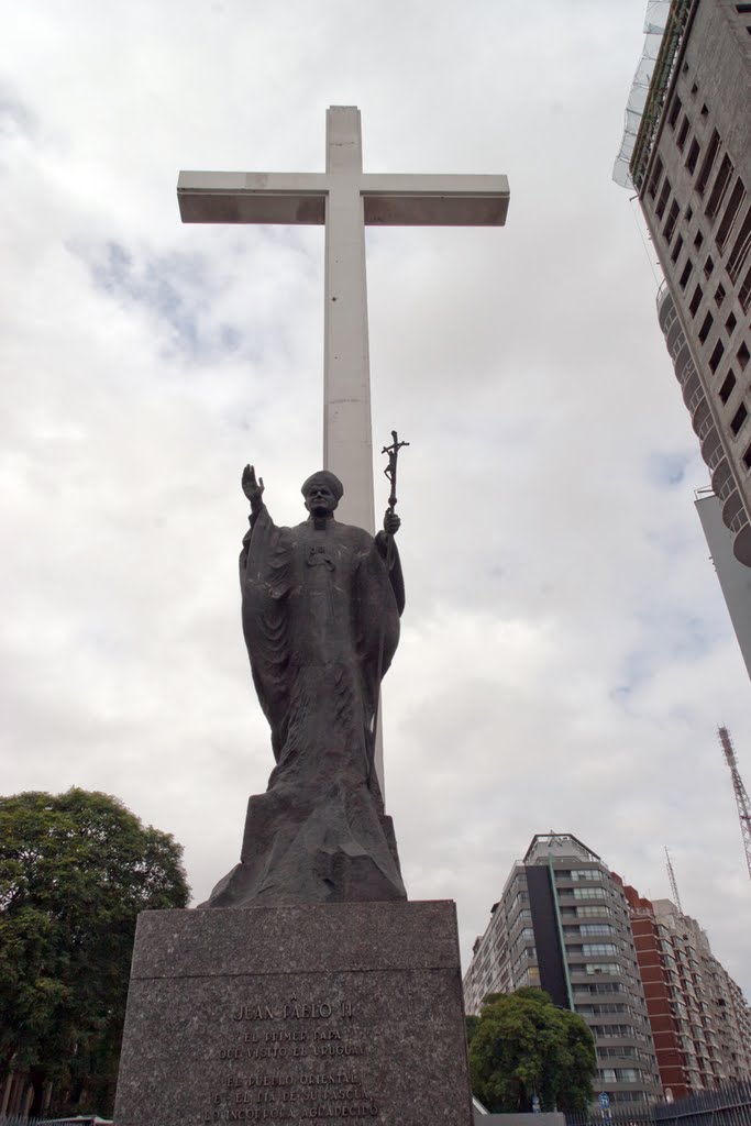 Papa Giovanni Paolo II (Montevideo-Uruguay) by Agustin Casanova