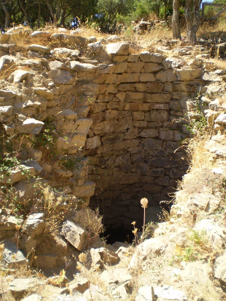 Pozzo Sacro di Matzanni by cristiano