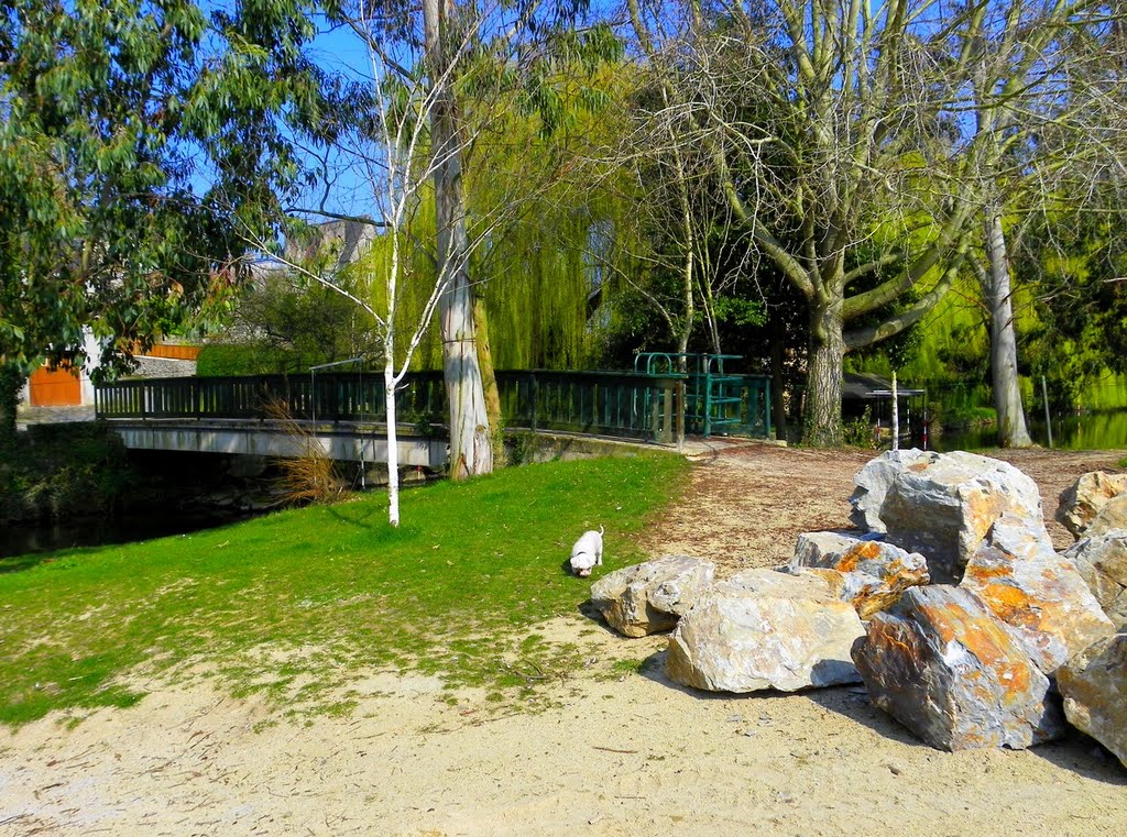 Plancoët - La passerelle vue par la gauche by epaulard59