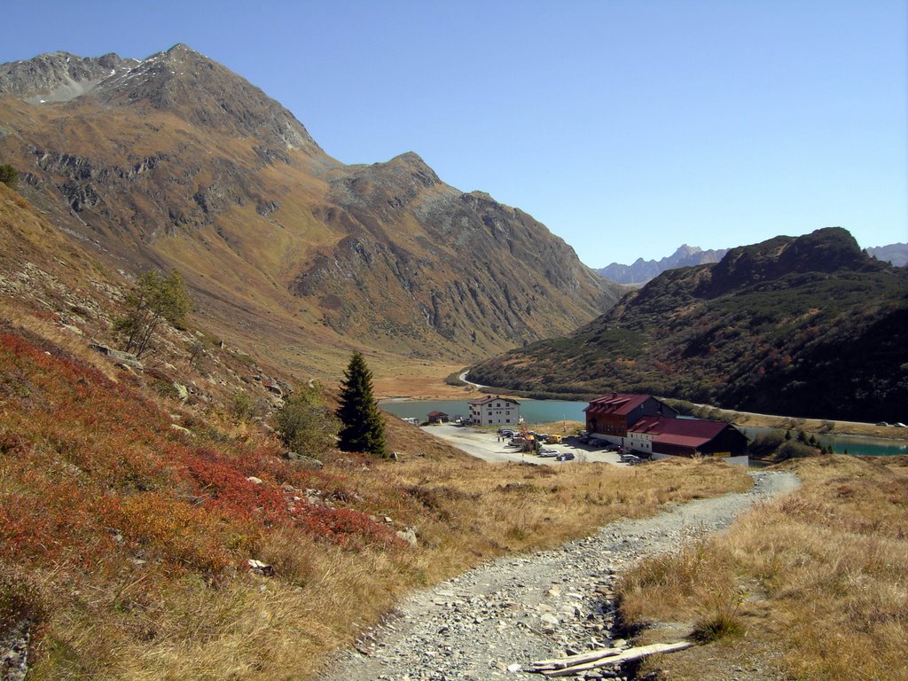 Gasthof Zeinisjoch 1822m, near Galtür, Sept. 07 by jplum