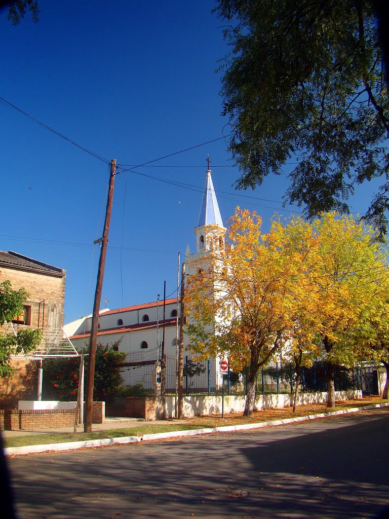 Entre Rios - Villa San José - Vista posterior de la Parroquia San José - ecm by eliseo c. martínez