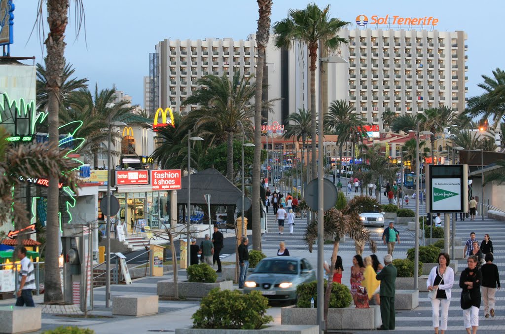 El centro vista, Las Américas, Tenerife (Enlarge!) by Markus Nikkilä Photoshooter86