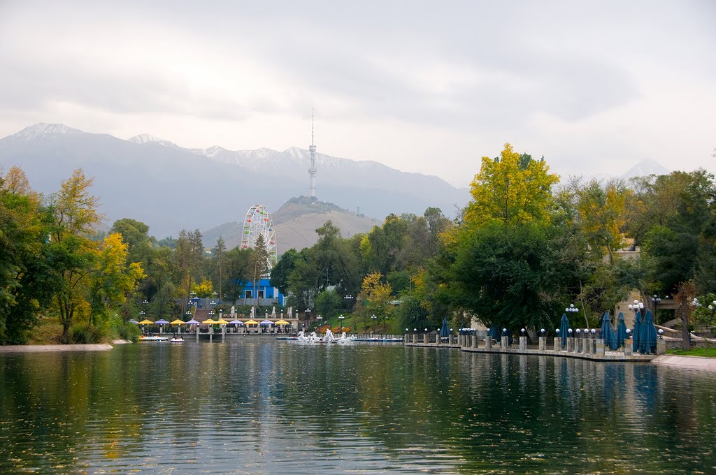 Almaty City Park. Autumn. by Raouf Bairashev