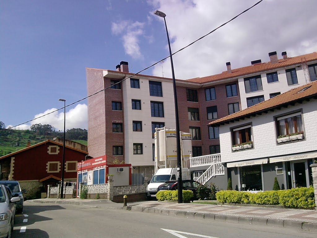 Pisos y casas en Los Corrales de Buelna by Alberto Vrye Lexel