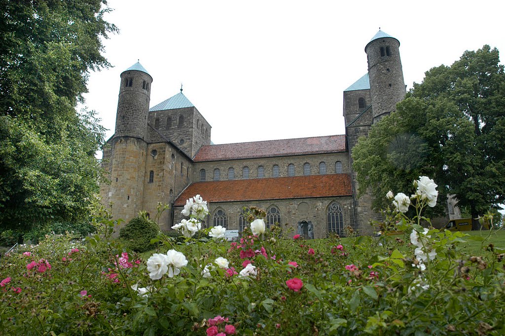 Hildesheim Michaeliskirche by Hans Christian Davidsen