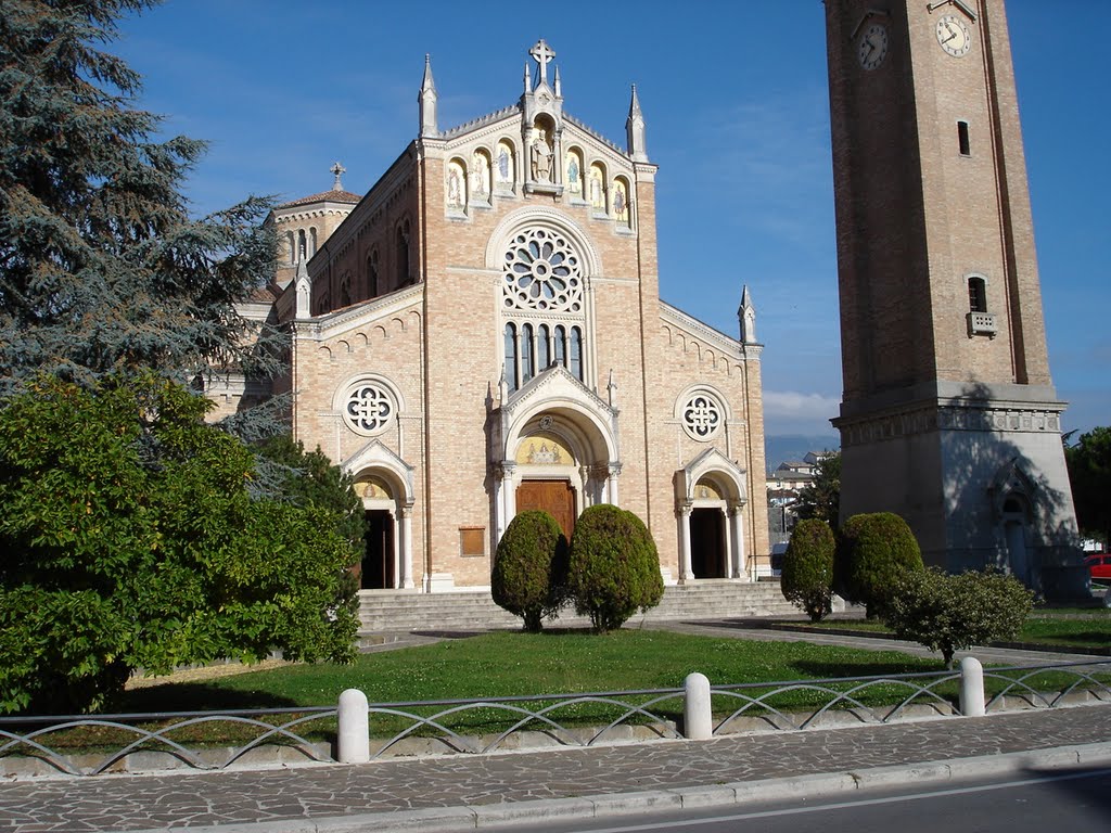 Cornuda Basilika mit separatem Turm by Contessa