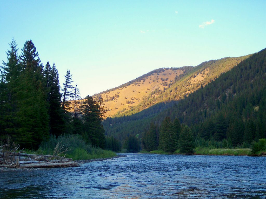 Gallatin River looking northeast by itto2