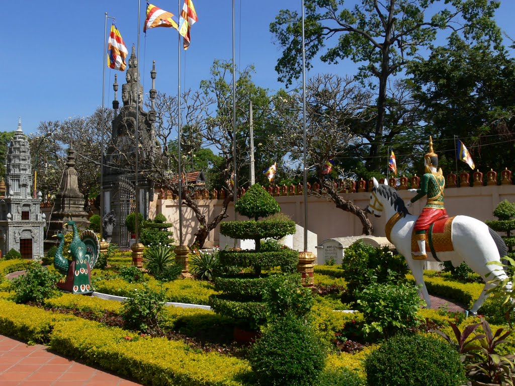 Pagode Preah Promreath - Siem Reap (Cambodge) by Naru Kenji