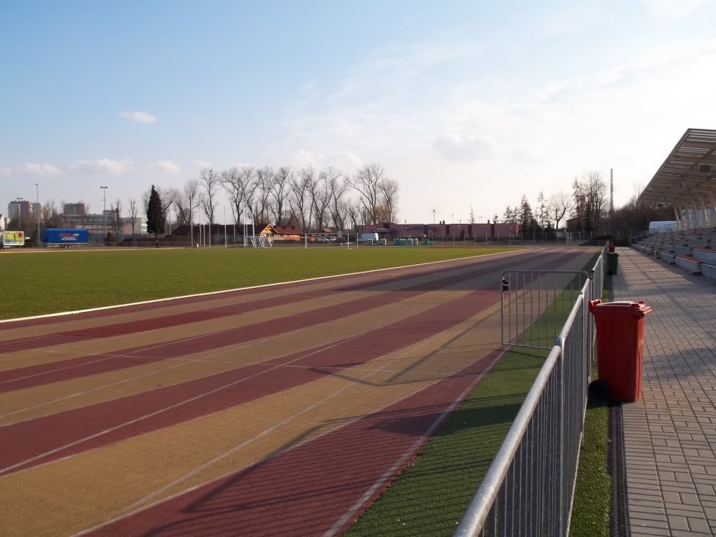 Stadion lekkoatletyczny by P1u70