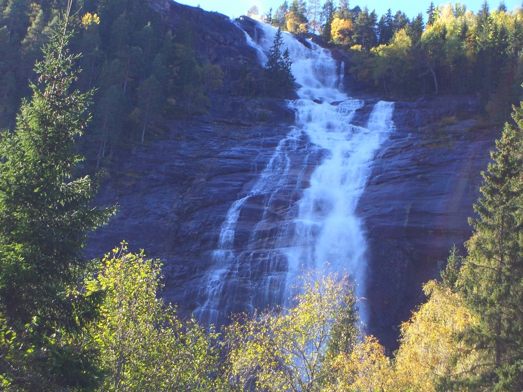 Rejarsfossen by Obertroll