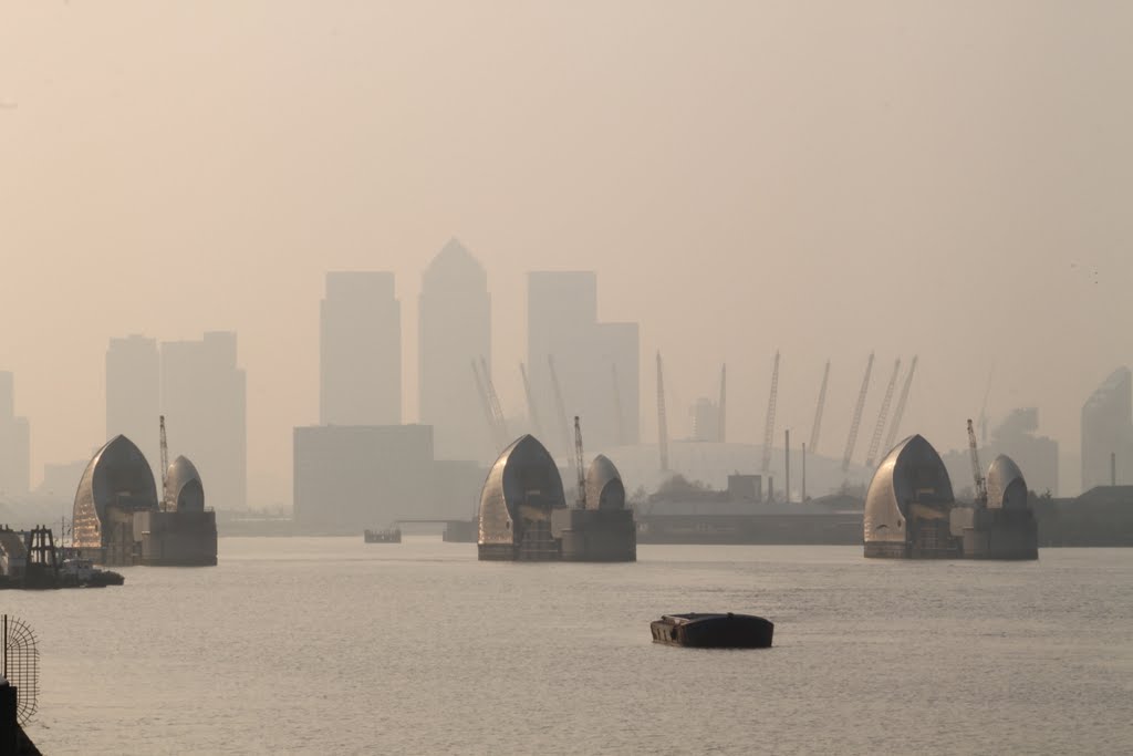 London city smog by sbeardon