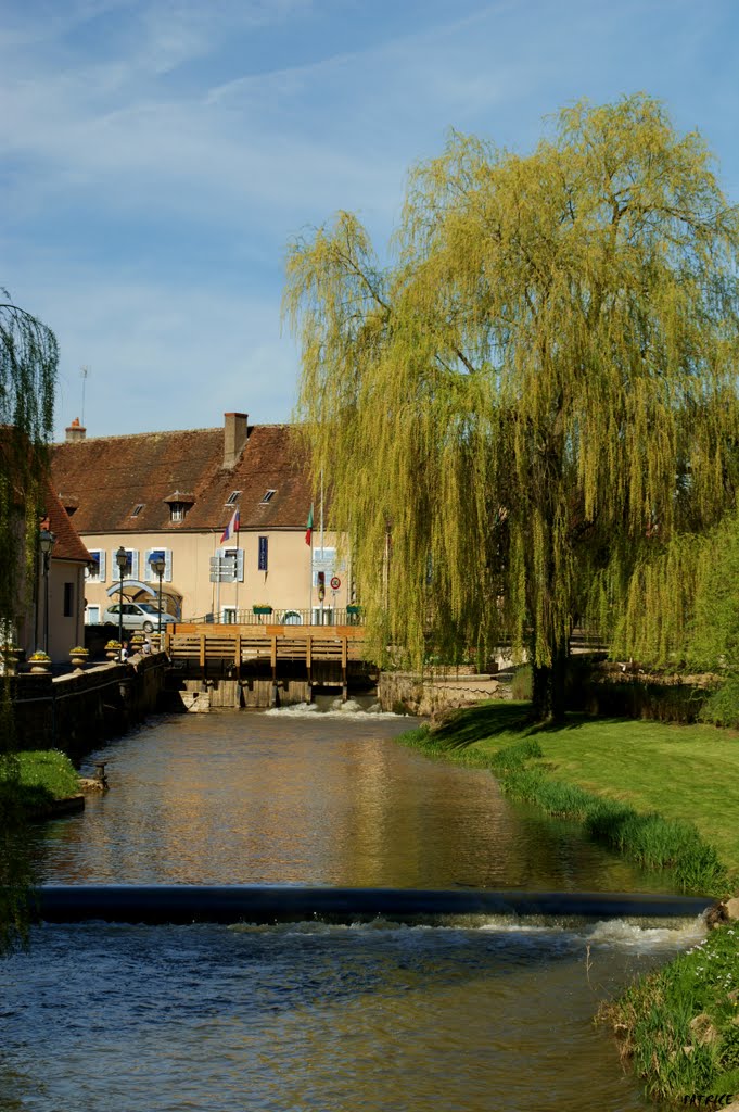 Et au milieu coule une rivière by fat boy1584