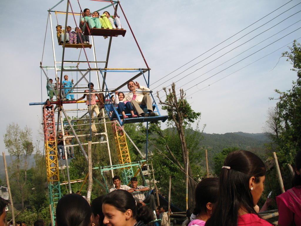 Joginder Nagar Mela by Sanjay Sharma