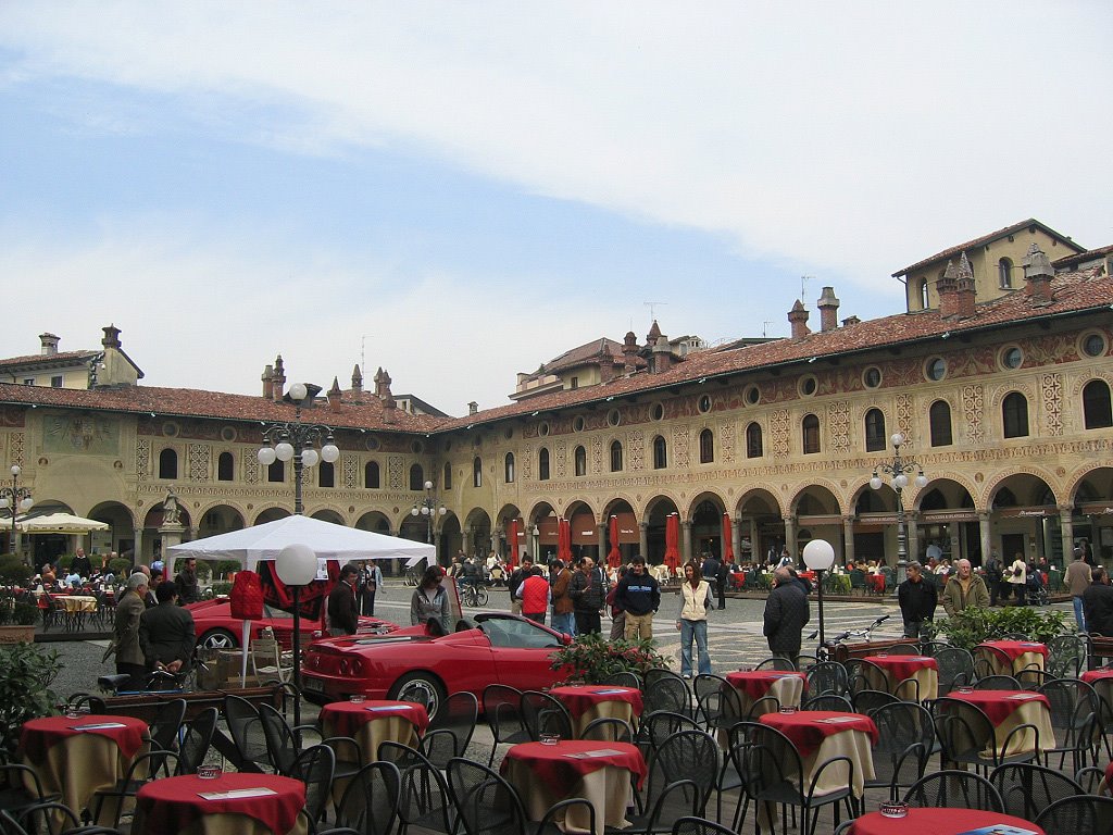 Piazza Ducale di Vigevano by Paolo Motta