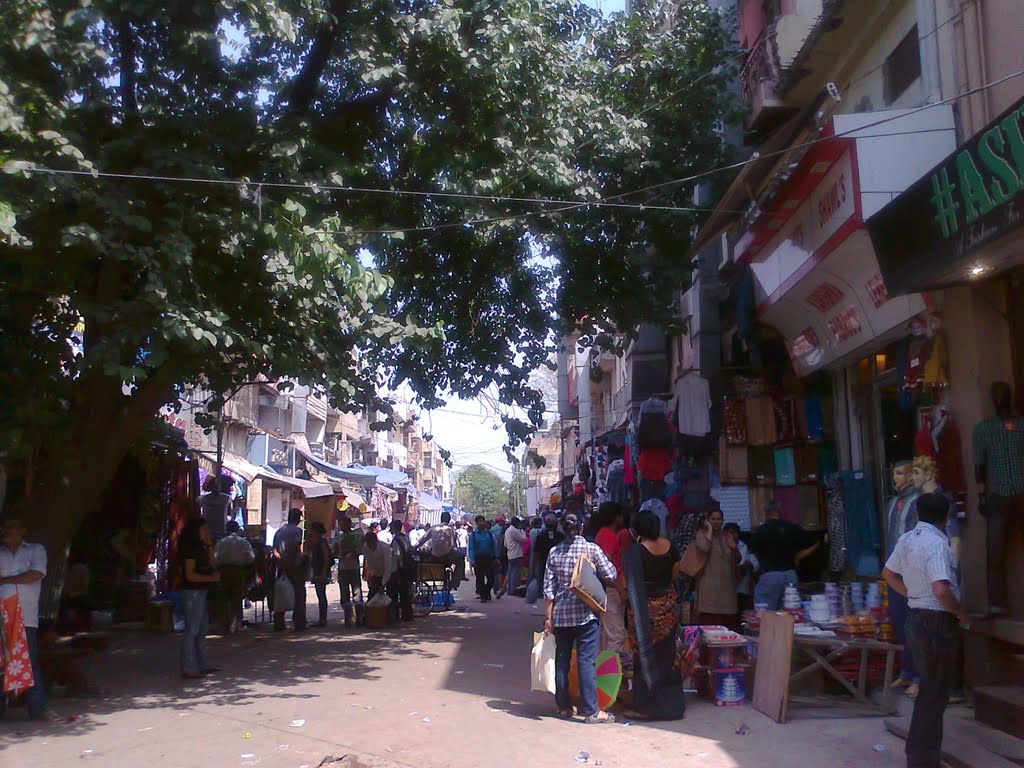 Sarojini Nagar Market by suchitaxaxa