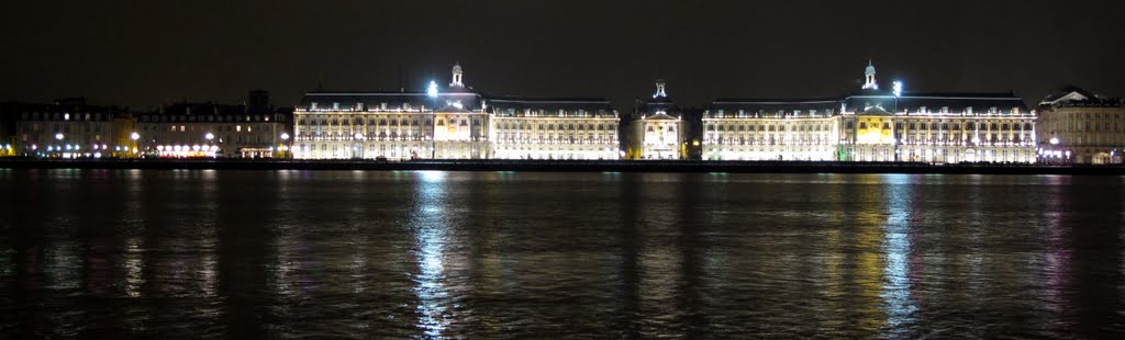 Bordeaux by night. 02/2011 by olivier Dumon