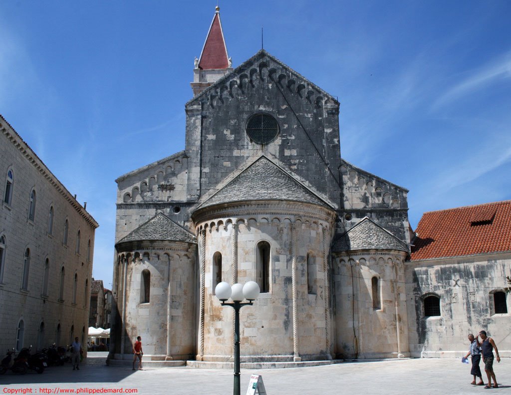 Eglise Saint Jean Baptiste by phildem