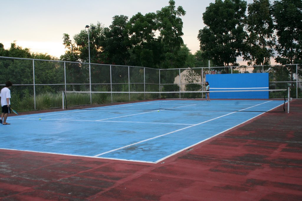 Maia Alta tennis court by katlauville