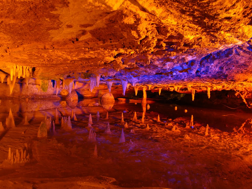 DSC09756 Skyline Caverns w/ Blue LED by Volkan YUKSEL