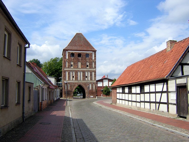 Stadttor by Harald Abraham