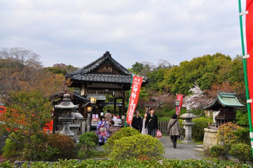 Shinsenen Temple by sonotune