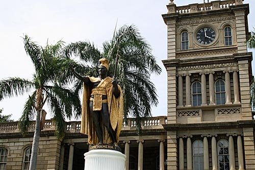 King Kamehameha Statue by twotonIzu