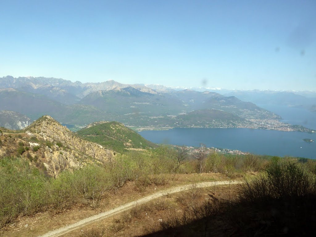 Il lago Maggiore dall' Alpino by Fabrizio Tonna