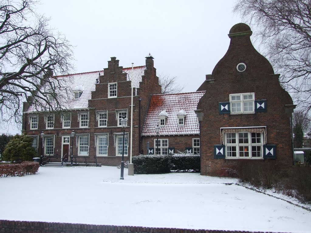 Voormalig gemeentehuis Maartensdijk by vantongeren