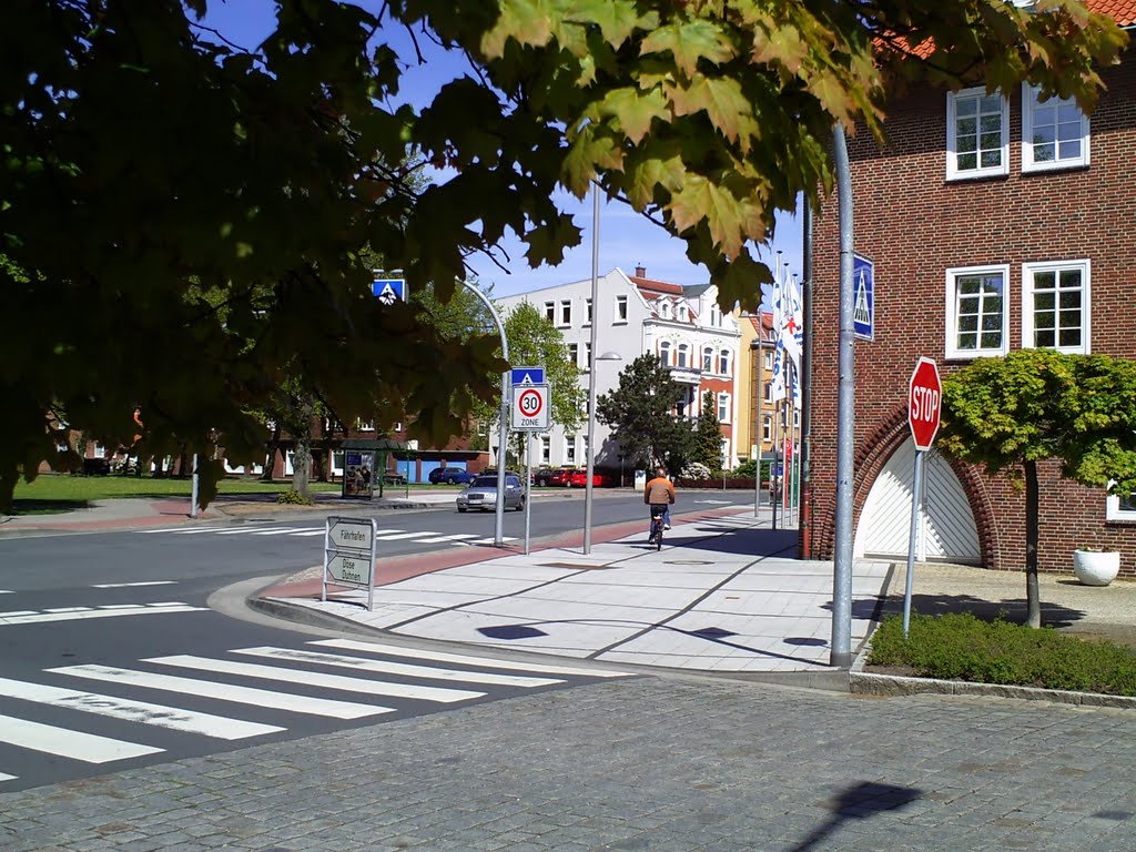 Cuxhaven Rathaus - Rathausplatz - Bleikenschule- Stadttheater by pixeltraum