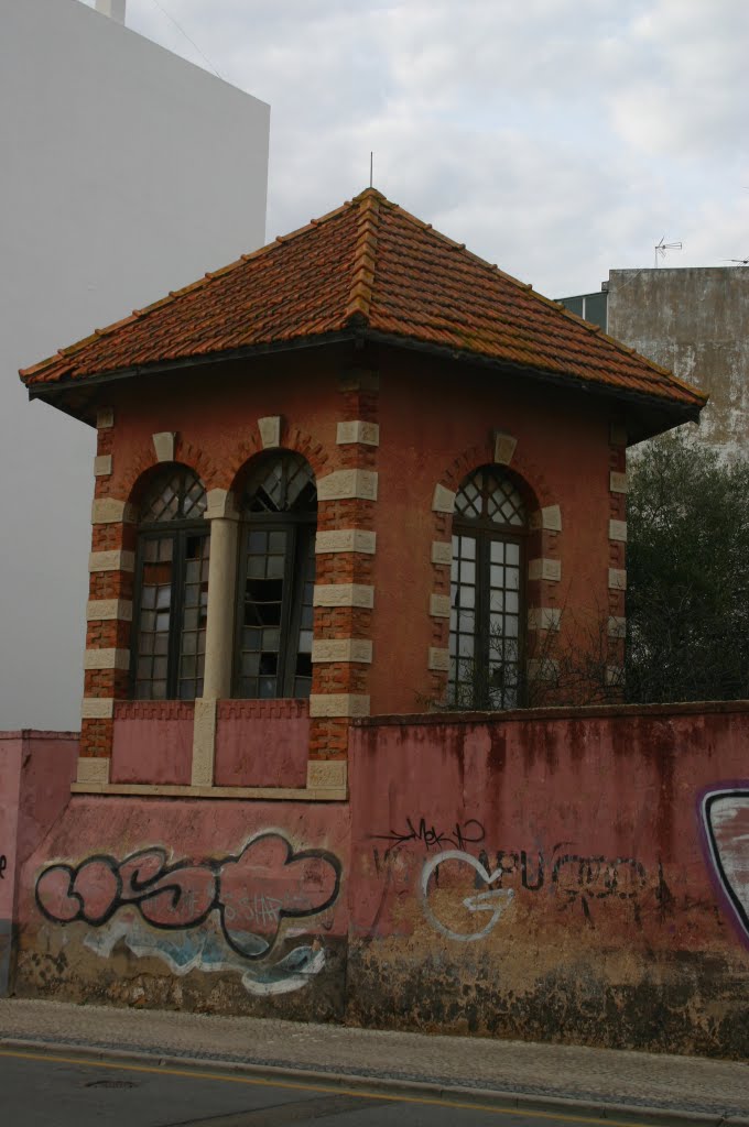 FARO city-Border Post by Del Dias