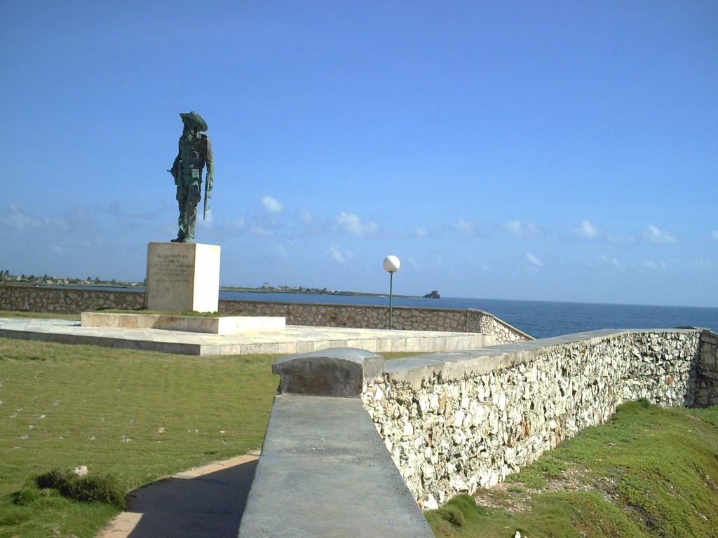 Camilo Cienfuegos.Gibara by Javier Jaimes