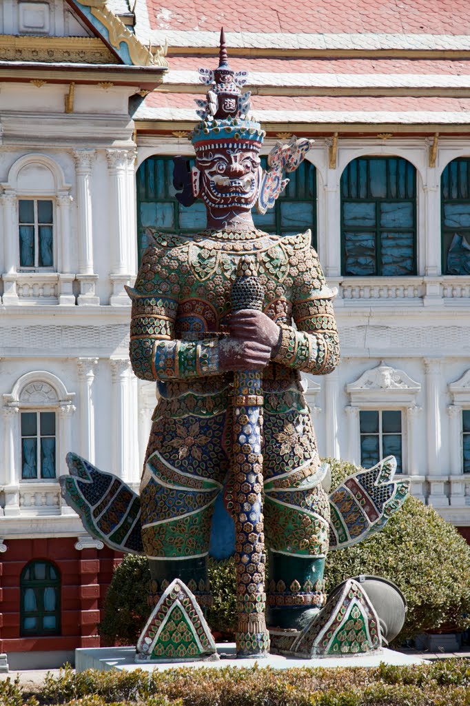 The Grand Palace of Thailand, Yak (Mythological Giant) by ChiefTech